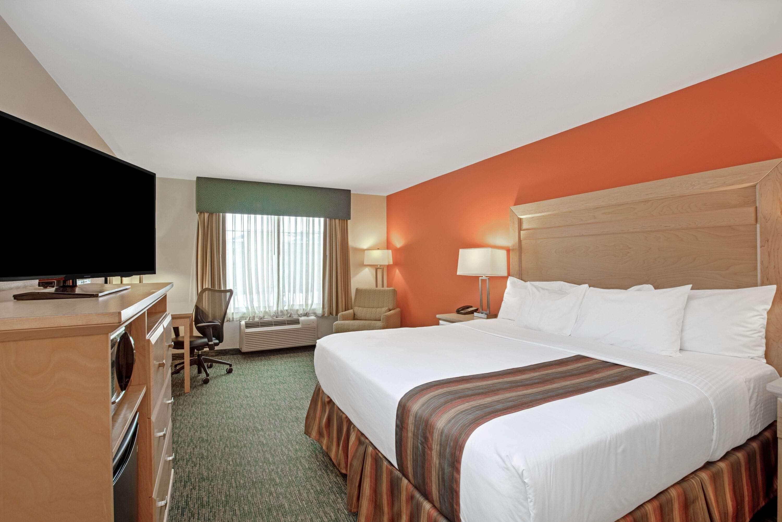 La Quinta By Wyndham Grand Forks Hotell Exteriör bild