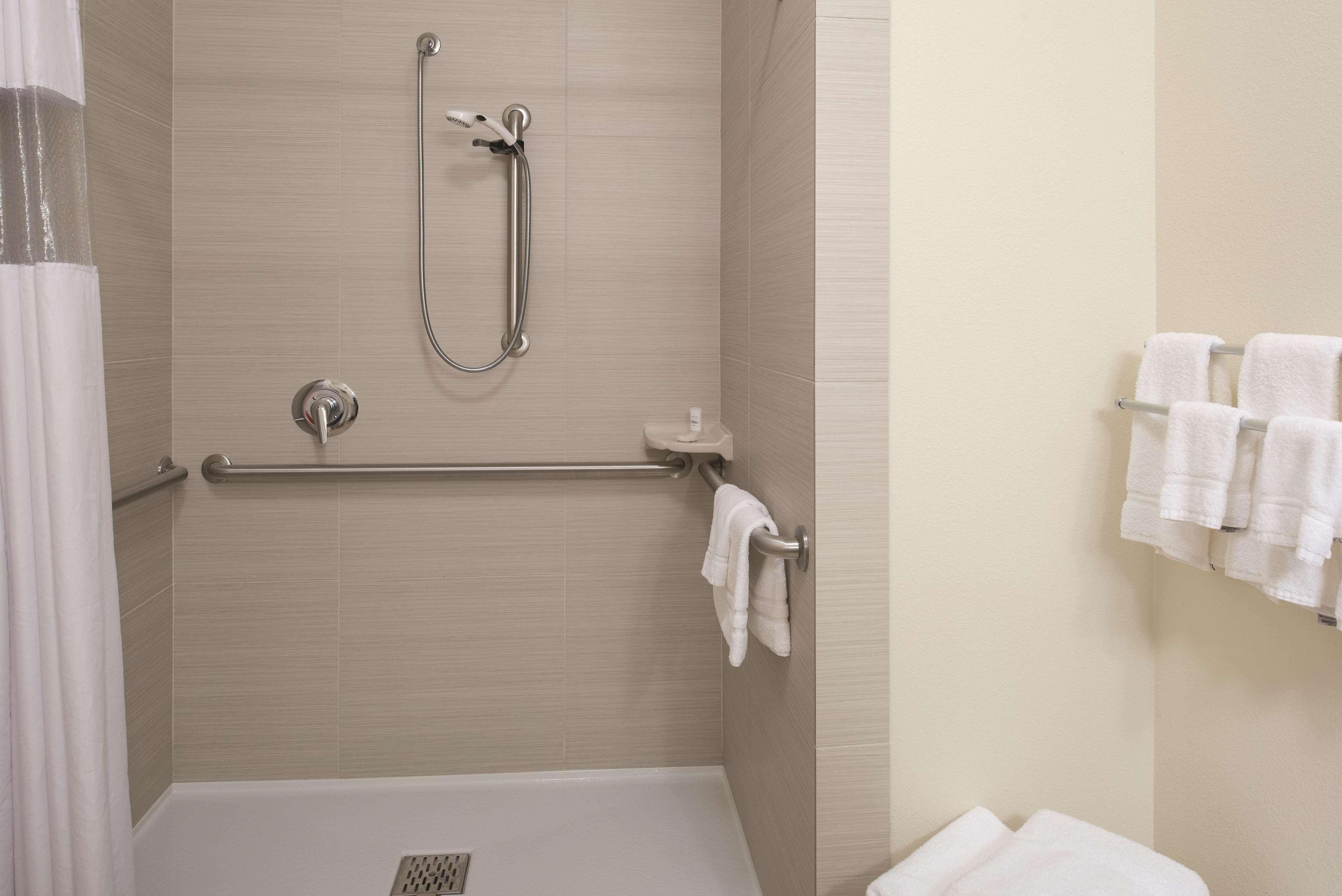 La Quinta By Wyndham Grand Forks Hotell Exteriör bild