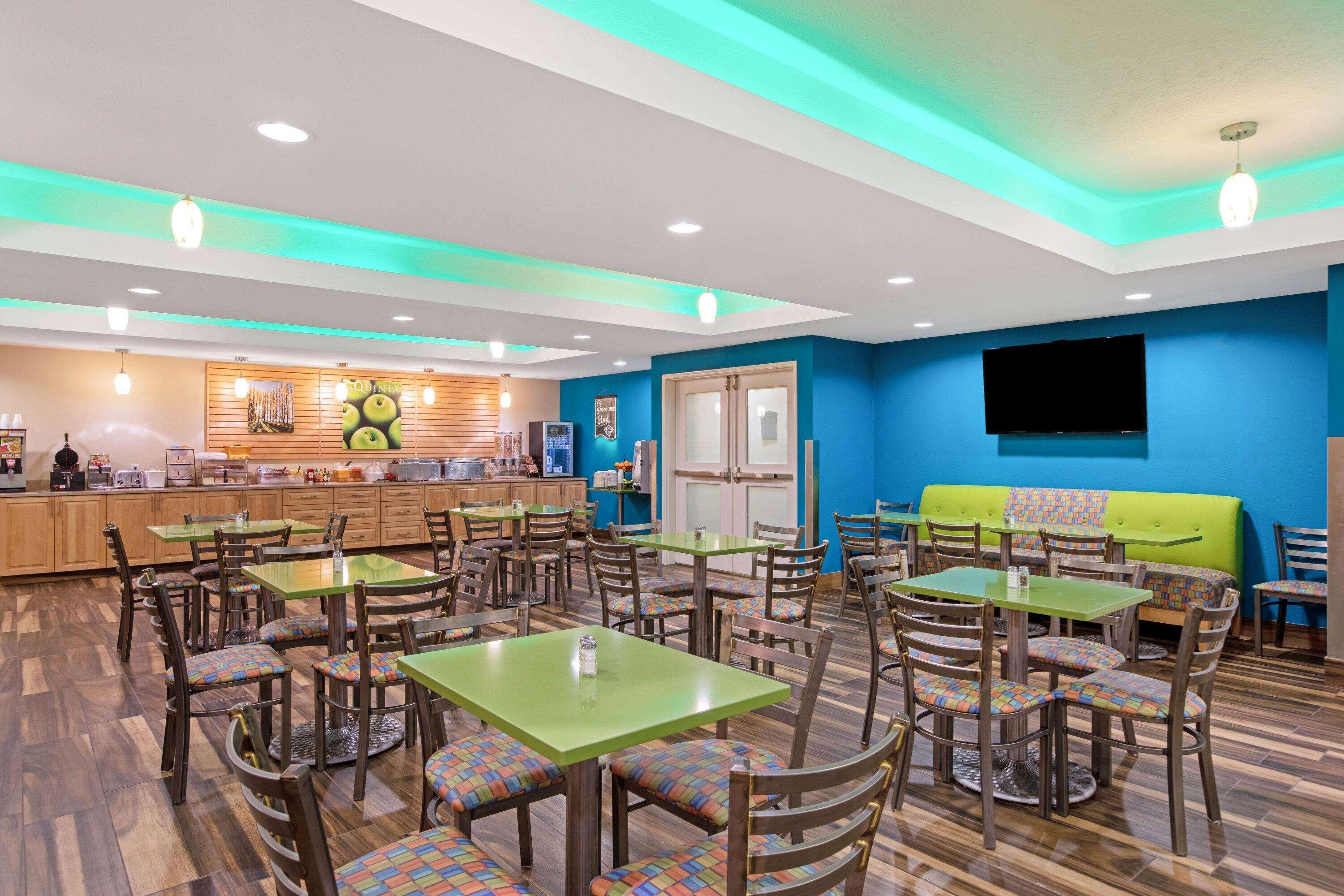 La Quinta By Wyndham Grand Forks Hotell Exteriör bild